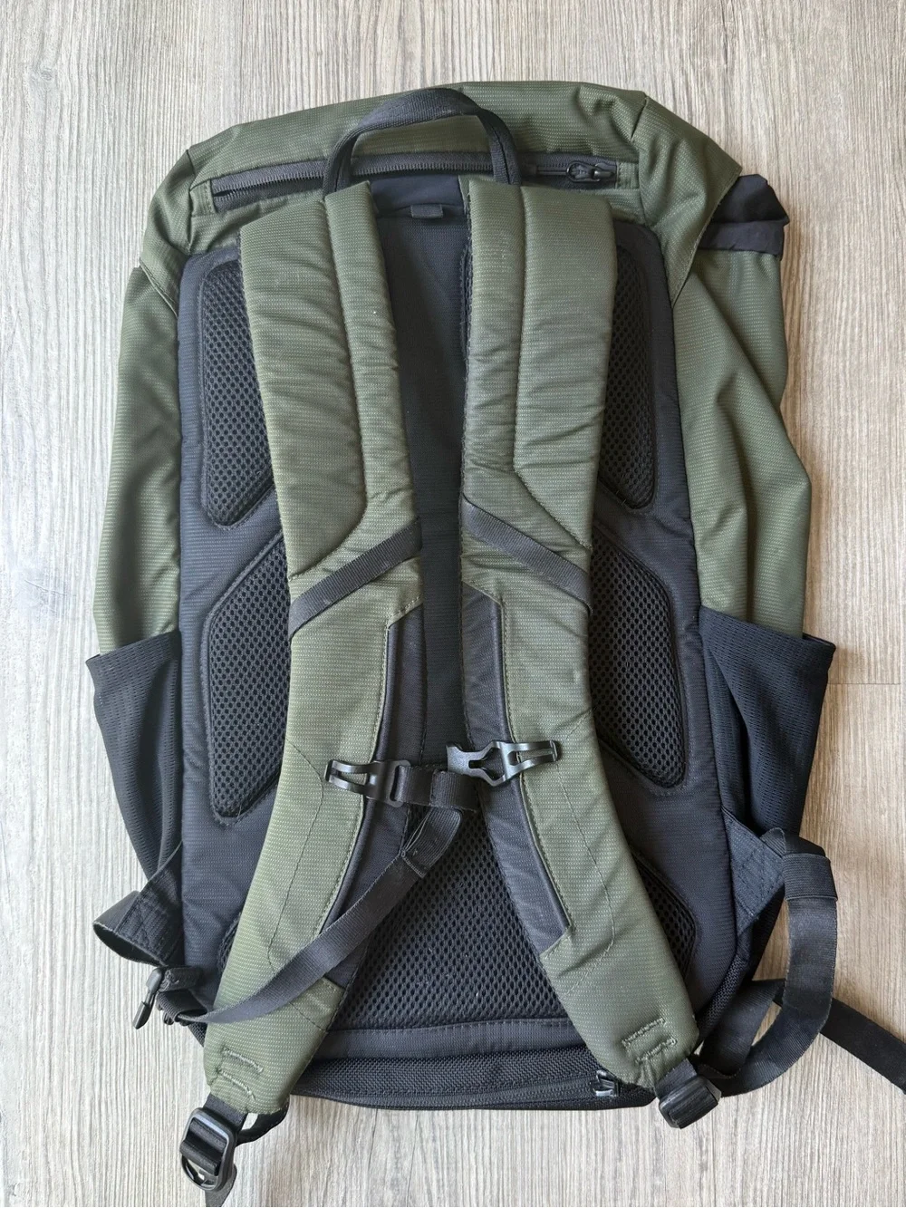 Herschel Barlow Trail Backpack Unisex OS Olive Tan Black Colorblock